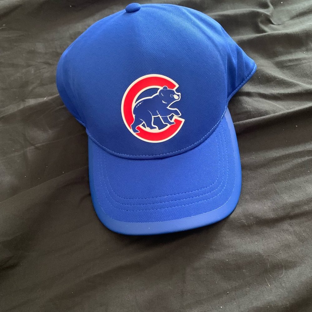 Brand new Chicago Cubs hat by Underarmour